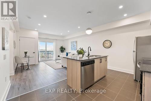 506 - 4 Spice Way, Barrie, ON - Indoor Photo Showing Kitchen