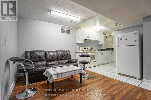 71 Tumbleweed Trail, Brampton, ON - Indoor Photo Showing Kitchen