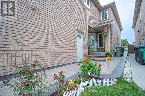 71 Tumbleweed Trail, Brampton, ON - Outdoor