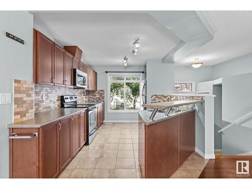 #22 1804 70 St Sw, Edmonton, AB - Indoor Photo Showing Kitchen