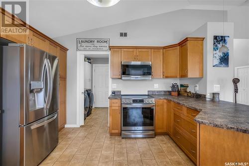 616 Thiessen Street, Warman, SK - Indoor Photo Showing Kitchen