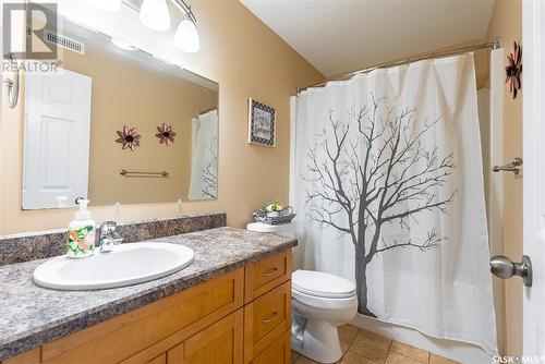 616 Thiessen Street, Warman, SK - Indoor Photo Showing Bathroom