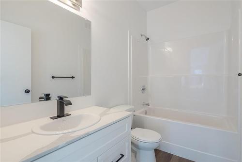 6 Cardinal Way, Landmark, MB - Indoor Photo Showing Bathroom