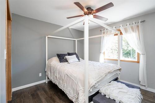 5682 202 Hwy Highway, Gonor, MB - Indoor Photo Showing Bedroom