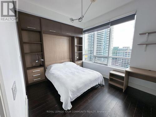 2302 - 21 Balmuto Street, Toronto, ON - Indoor Photo Showing Bedroom