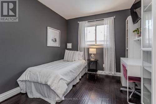 96 Laurendale Avenue, Hamilton, ON - Indoor Photo Showing Bedroom