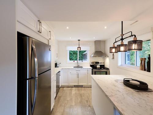 Kitchen - 73 Ch. Clef-Du-Pimbina, Saint-Donat, QC - Indoor Photo Showing Kitchen With Upgraded Kitchen