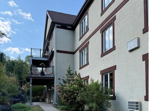 Exterior entrance - 306-225 Rue Du Ruisseau-Clair, Mont-Tremblant, QC - Outdoor