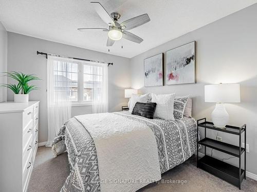 41-1735 Walnut Lane, Pickering, ON - Indoor Photo Showing Bedroom