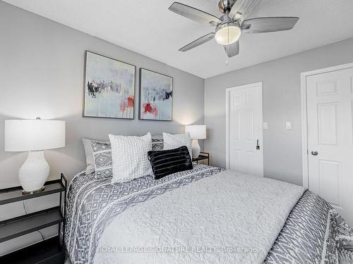 41-1735 Walnut Lane, Pickering, ON - Indoor Photo Showing Bedroom