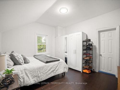 124 Toronto St S, Uxbridge, ON - Indoor Photo Showing Bedroom