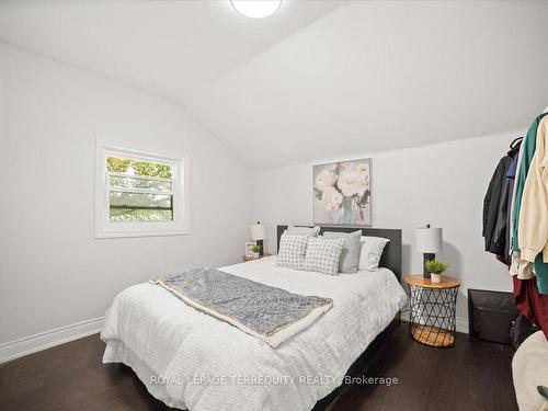 124 Toronto St S, Uxbridge, ON - Indoor Photo Showing Bedroom