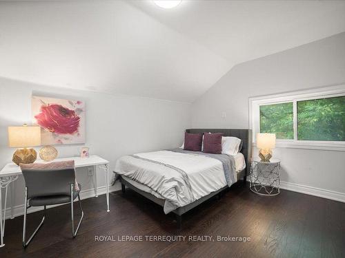 124 Toronto St S, Uxbridge, ON - Indoor Photo Showing Bedroom