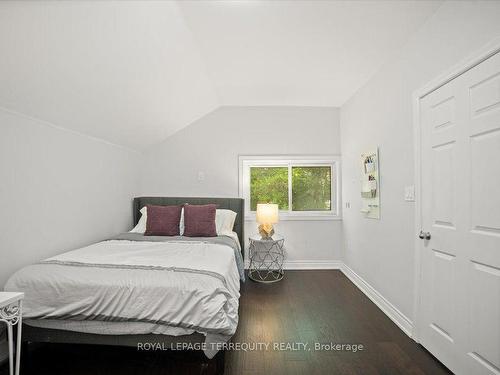 124 Toronto St S, Uxbridge, ON - Indoor Photo Showing Bedroom