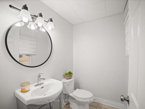 124 Toronto St S, Uxbridge, ON - Indoor Photo Showing Bathroom