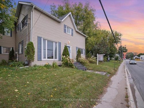 124 Toronto St S, Uxbridge, ON - Outdoor