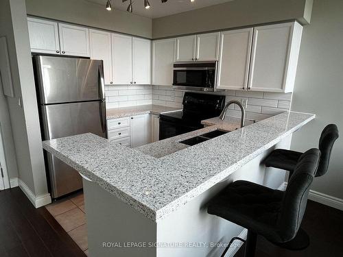 714-250 Manitoba St, Toronto, ON - Indoor Photo Showing Kitchen With Upgraded Kitchen