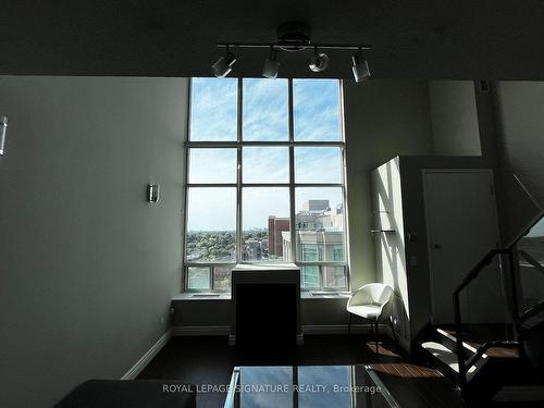 714-250 Manitoba St, Toronto, ON - Indoor Photo Showing Other Room