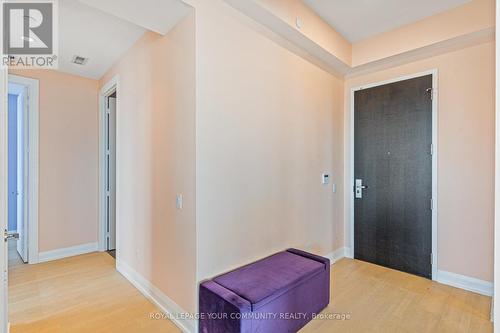 6005 - 7 Grenville Street, Toronto, ON - Indoor Photo Showing Other Room