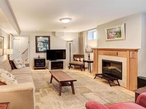 3157 The Credit Woodlands, Mississauga, ON - Indoor Photo Showing Living Room With Fireplace