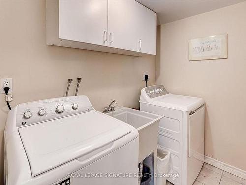 3157 The Credit Woodlands, Mississauga, ON - Indoor Photo Showing Laundry Room