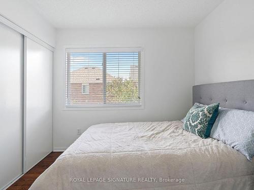 956 Huffman Cres, Milton, ON - Indoor Photo Showing Bedroom