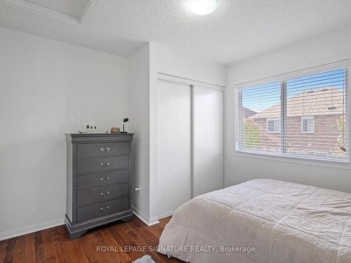 956 Huffman Cres, Milton, ON - Indoor Photo Showing Bedroom