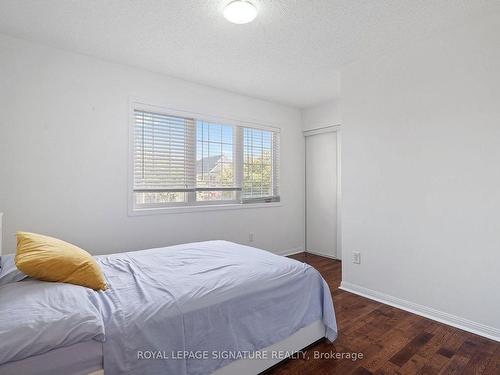 956 Huffman Cres, Milton, ON - Indoor Photo Showing Bedroom