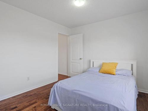 956 Huffman Cres, Milton, ON - Indoor Photo Showing Bedroom