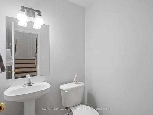 956 Huffman Cres, Milton, ON - Indoor Photo Showing Bathroom