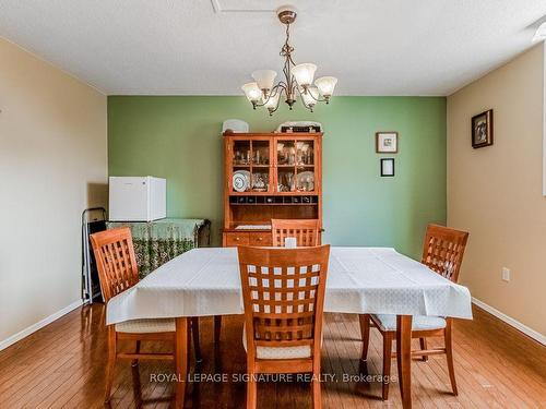 307-93 Westwood Rd, Guelph, ON - Indoor Photo Showing Dining Room