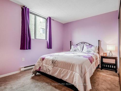 307-93 Westwood Rd, Guelph, ON - Indoor Photo Showing Bedroom