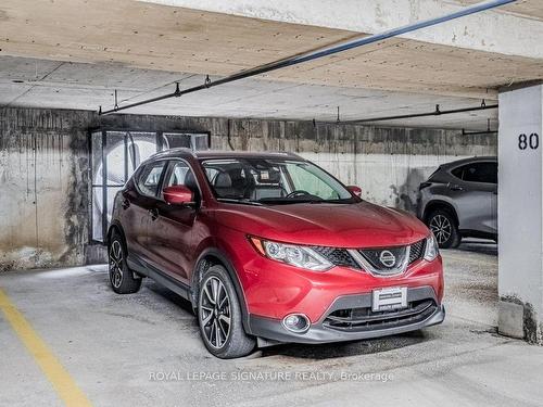 307-93 Westwood Rd, Guelph, ON - Indoor Photo Showing Garage