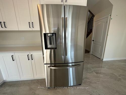 37 Keelson St, Welland, ON - Indoor Photo Showing Kitchen