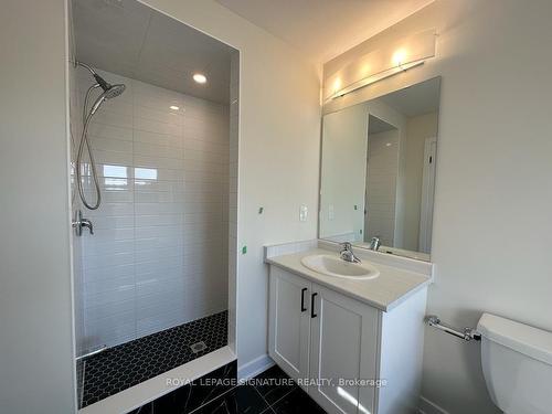 37 Keelson St, Welland, ON - Indoor Photo Showing Bathroom