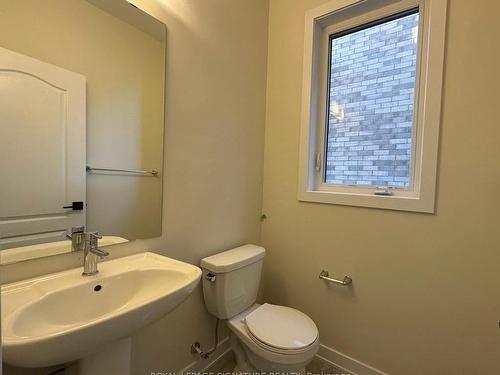 37 Keelson St, Welland, ON - Indoor Photo Showing Bathroom