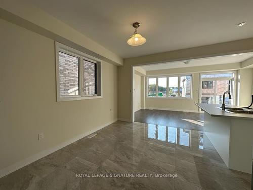 37 Keelson St, Welland, ON - Indoor Photo Showing Other Room