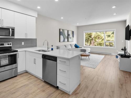 408-280 Island Hwy, View Royal, BC - Indoor Photo Showing Kitchen With Stainless Steel Kitchen With Double Sink