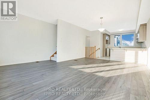 727 Heathrow Path, Oshawa, ON - Indoor