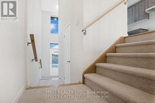 727 Heathrow Path, Oshawa, ON - Indoor Photo Showing Other Room