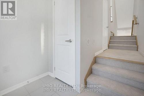 727 Heathrow Path, Oshawa, ON - Indoor Photo Showing Other Room