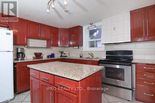 707 Niagara Boulevard, Fort Erie, ON - Indoor Photo Showing Kitchen