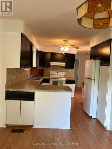 328 Andrew Street, Newmarket, ON - Indoor Photo Showing Kitchen