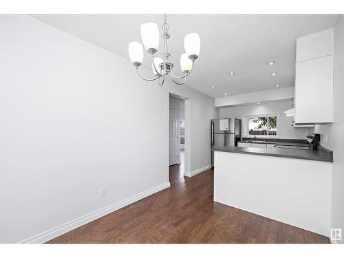 197 Grandin Vg, St. Albert, AB - Indoor Photo Showing Kitchen