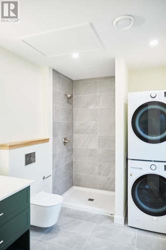 1005 Basin Lane, Revelstoke, BC - Indoor Photo Showing Laundry Room