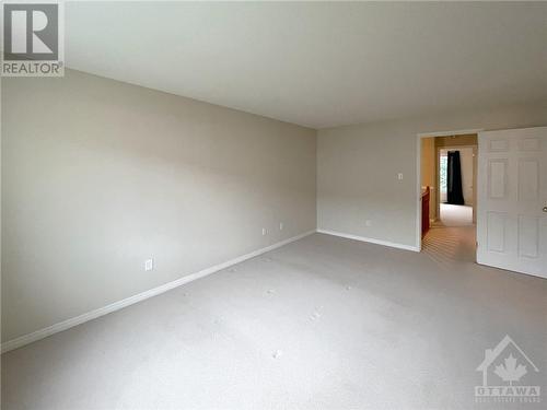 407 Breckenridge Crescent, Ottawa, ON - Indoor Photo Showing Other Room