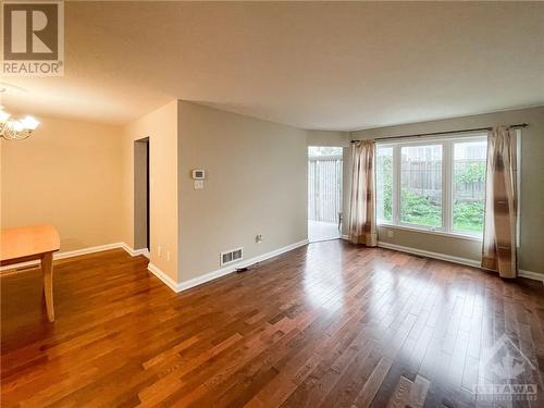 407 Breckenridge Crescent, Ottawa, ON - Indoor Photo Showing Other Room