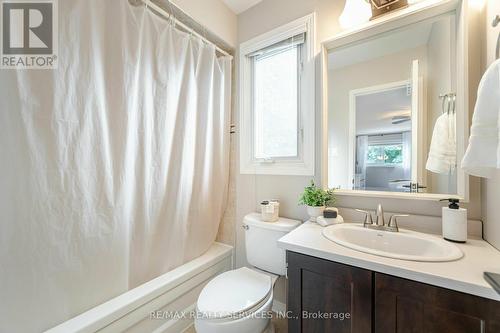 42 Madrid Crescent, Brampton, ON - Indoor Photo Showing Bathroom