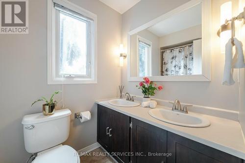 42 Madrid Crescent, Brampton, ON - Indoor Photo Showing Bathroom