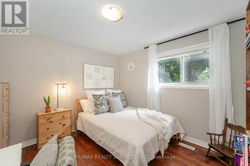 42 Madrid Crescent, Brampton, ON - Indoor Photo Showing Bedroom